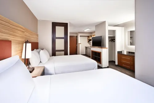 Candlewood Suites Cincinnati Northeast - Mason Hotels in Deerfield Township