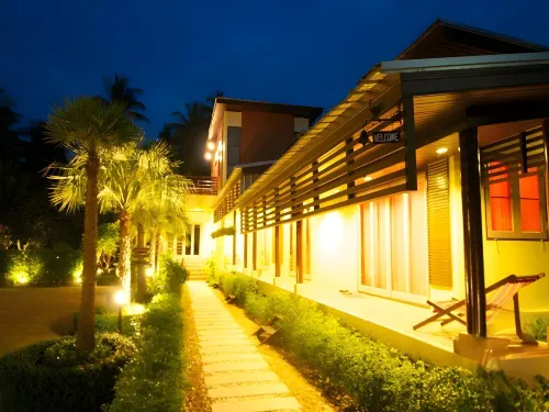Baan Phor Bangkontee - parking