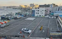 Tongyeong Anchovy Tourist Hotel - parking