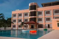 Adams View Hotel - Pools