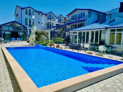 Laguna Beach Club Bazaleti Lake Hotels in Akhalubani