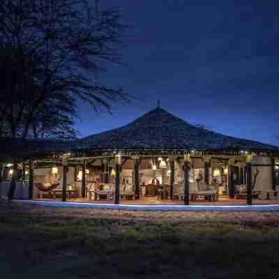 Mara Major Camp Hotel Exterior