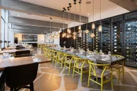 Elma Hotel and Art Complex - พร้อมอาหารเช้า