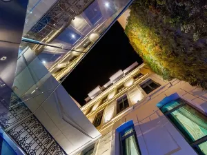 Hotel C2