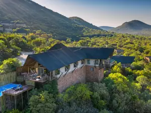 Babohi at Qwabi Private Game Reserve by Newmark