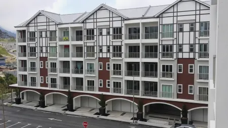 Play Residence at Golden Hills Отели рядом с достопримечательностью «Kok Lim Strawberry Farm»