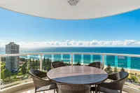 Oscar on Main Beach Resort - Ocean View