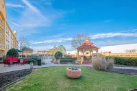 La Quinta Inn & Suites by Wyndham Sherman Hotels in Sherman