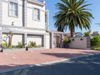 Atlantic Beach Villa Hotels near Paddocks shopping Centre