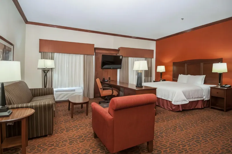 沃克西哈奇歡朋套房酒店