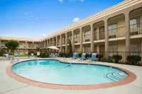 Days Inn by Wyndham Dallas Irving