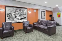 Super 8 by Wyndham Windsor/Madison North Hotels in Waunakee