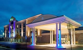 Holiday Inn Express & Suites Batavia - Darien Lake