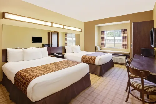 Microtel Inn & Suites by Wyndham Prairie du Chien Hotel di Mendon