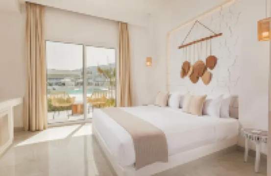 Tanoak Hotel