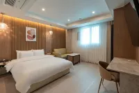 Jecheon Hound Hotel Hotels in Jecheon-si