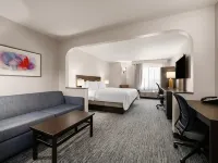 Garner Hotel Topeka West by IHG Hotel di 