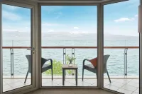 Richmond Nua Wellness -Spa - Mountain view
