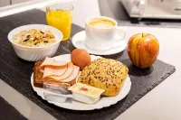 a&o Budapest City - breakfast