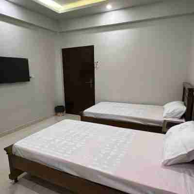 Prestige Comfort Apartments Separate Lounge With Newly Bath With Reception Rooms