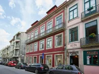 Porto Downtown Lovers Suites: Bombarda 451 - parkir