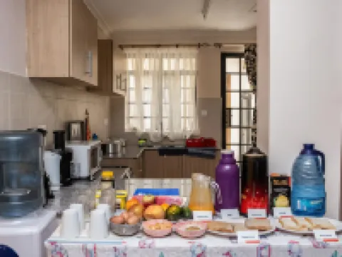 Nairobi Airport Apartments Hotéis em Mlolongo