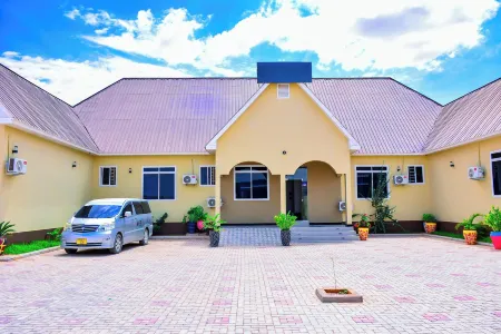 KER HOTEL DODOMA Отели рядом с достопримечательностью «Dodoma Round About»