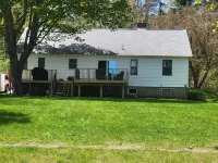 Lakehome near Houghton with Outdoor Sauna!