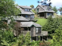 Grafton Cottage & Chalets Hotels in 