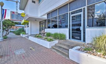 Oceanfront Resort Studio on Virginia Beach!