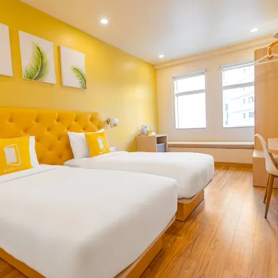 Bloom Hotel - Richmond Rd Отели рядом с достопримечательностью «Гаруда Молл»