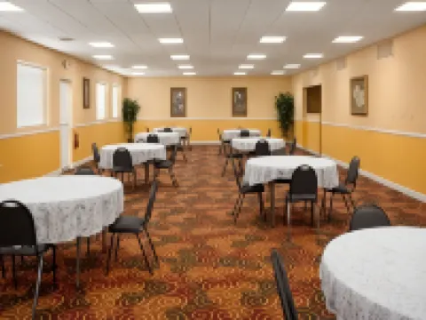 Days Inn by Wyndham Shelby Hotels in Shelby