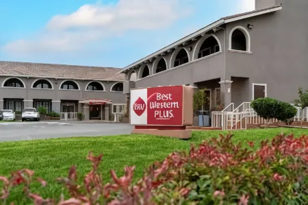 Best Western Plus Brookside Inn