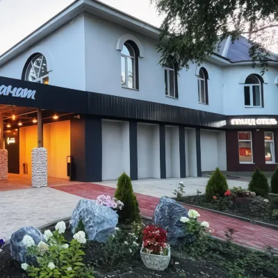 Grand Hotel Các khách sạn ở 