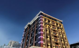 Hotel Fox in Wonpyeong-Dong, Gumi