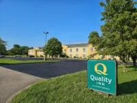 Quality Inn Kingdom City I-70 Hotels in Fulton