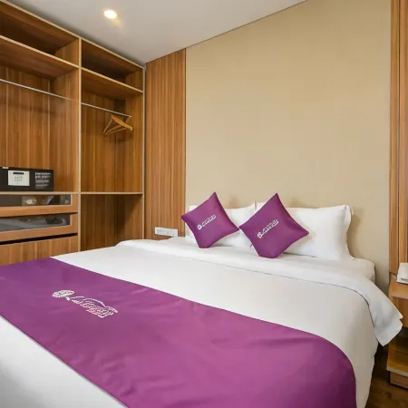 Lavender Riverside Hotel