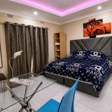 Seven Palms Executive Lodge