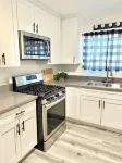 Mojave Desert 3/bed2/bath 2 King size beds full house with WiFi & street parking - Wifi