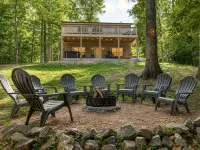 4 Bedroom Lakehouse w/ Hot Tub, Firepit, & Game Room Hotels in Trigg County