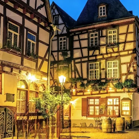 Group Apartment Bacharach | up to 16 guests | Castle View & Balcony