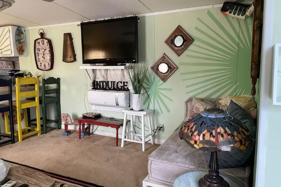 Photo 4 of 6