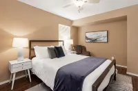 4BR/2BA house in NE Phoenix with crib and beautiful backyard Hotels in Desert View