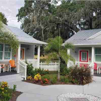 Key West Style Cottage - with pool/hot-tub Hotel Exterior