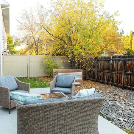 3-bedroom townhome with patio and attached 2car garage, close to hospitals