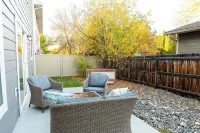 3-bedroom townhome with patio and attached 2car garage, close to hospitals