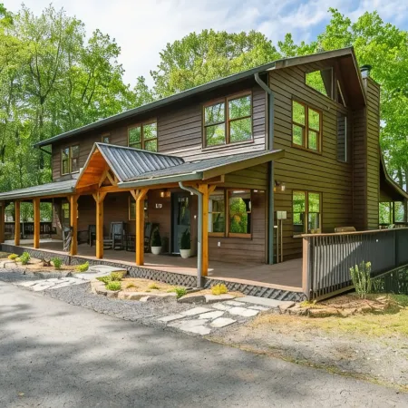 New Listing! Luxury mountain view cabin in the heart of Aska Adventure area