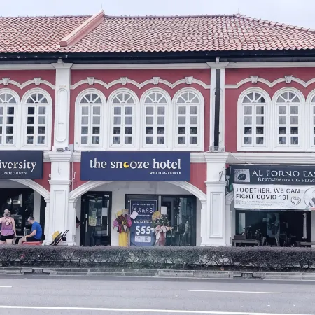 The Snooze Hotel @Marine Parade Отели рядом с достопримечательностью «Торговый центр Parkway Parade»
