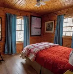 Escape to a Northwoods Cabin with private island! - 샬레 호텔