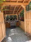 Cozy private 1 Bedroom & Loft cabin in the forest. Rustic with Modern features. - Homestays